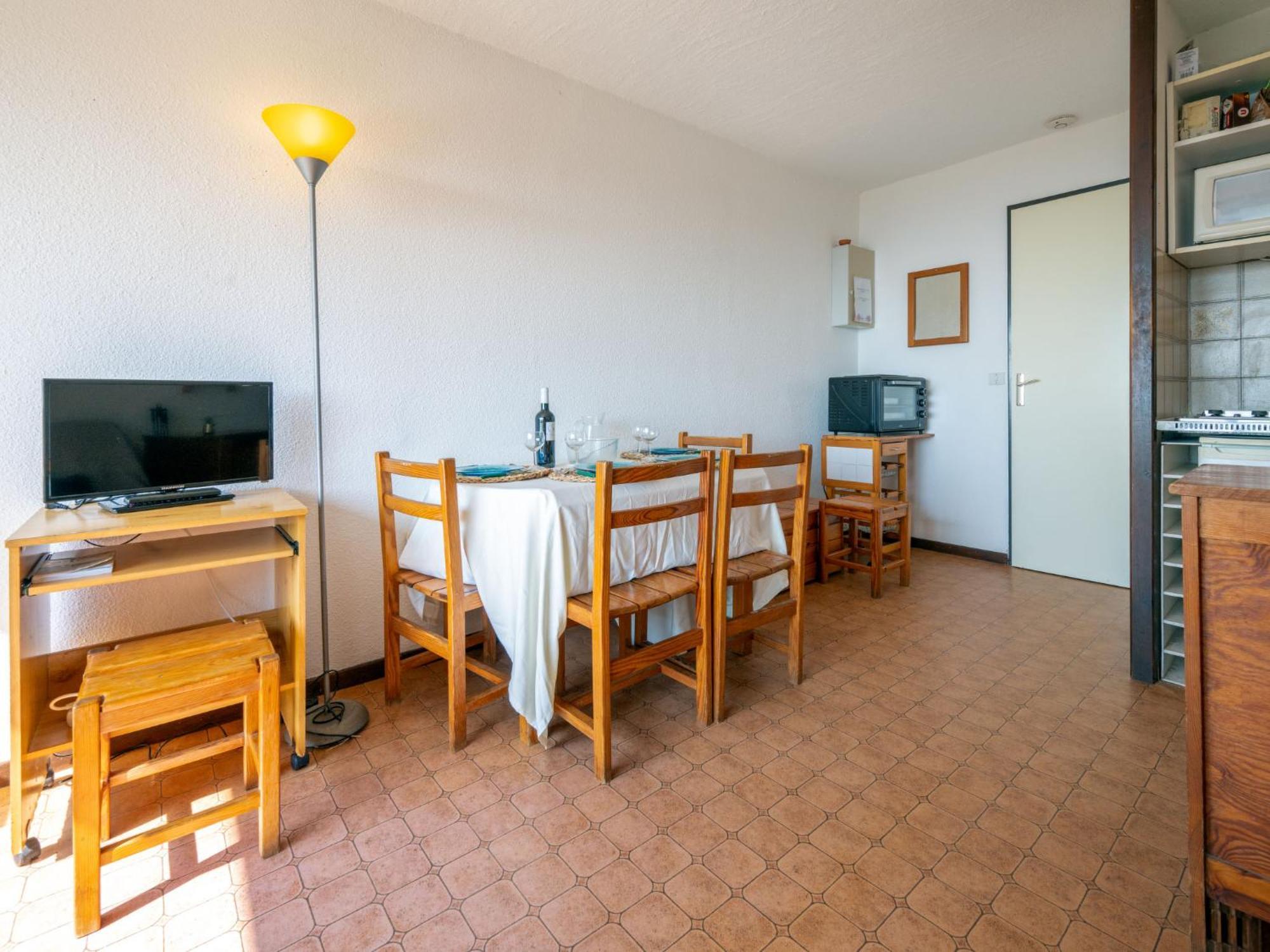 Apartment Les Eaux Vives 1 & 2-2 By Interhome Saint-Pierre-la-Mer  Εξωτερικό φωτογραφία